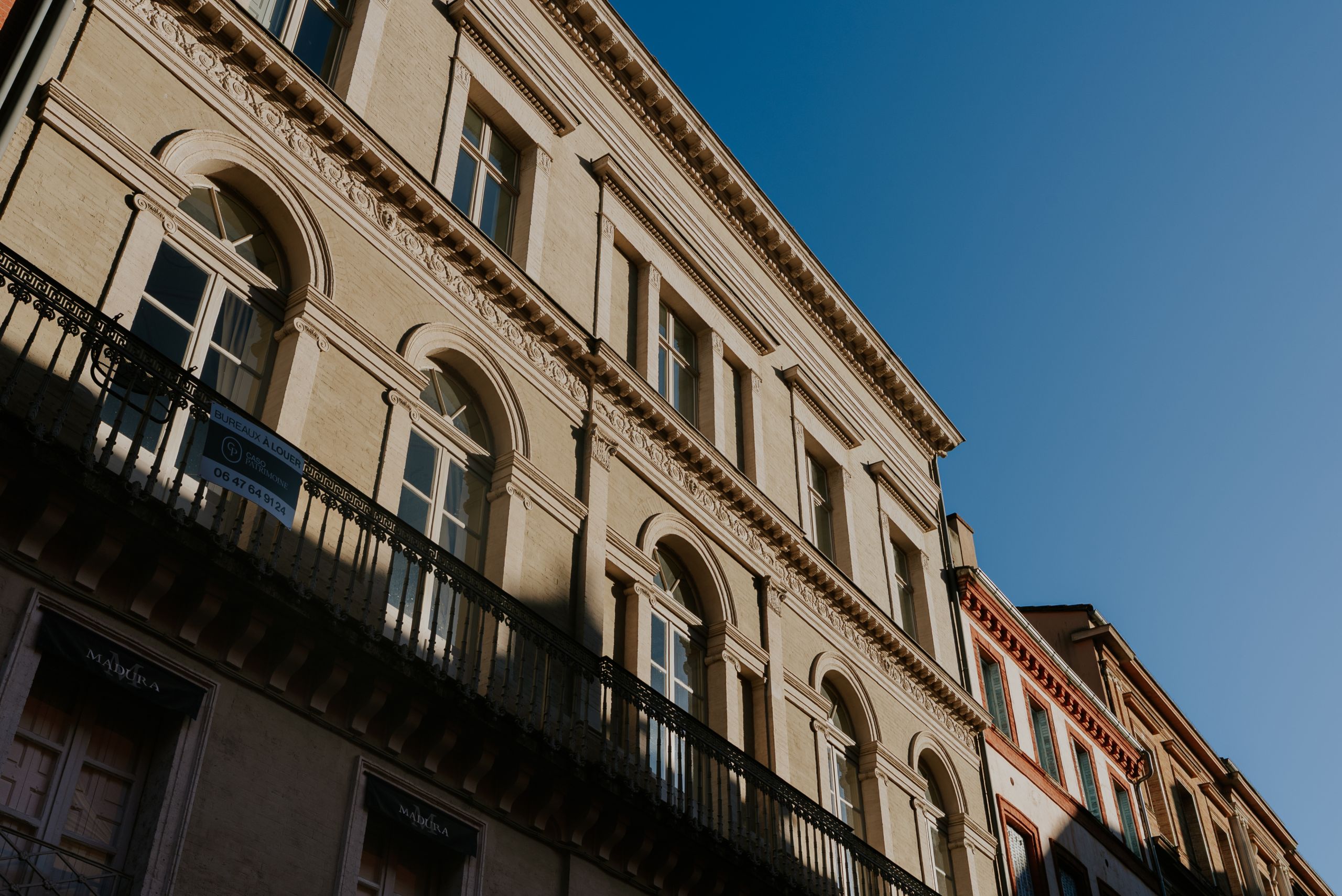 Façade d'immeuble à Toulouse